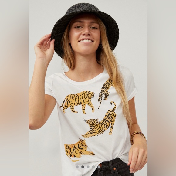 Anthropologie Tigers Graphic Tee - Picture 4 of 9